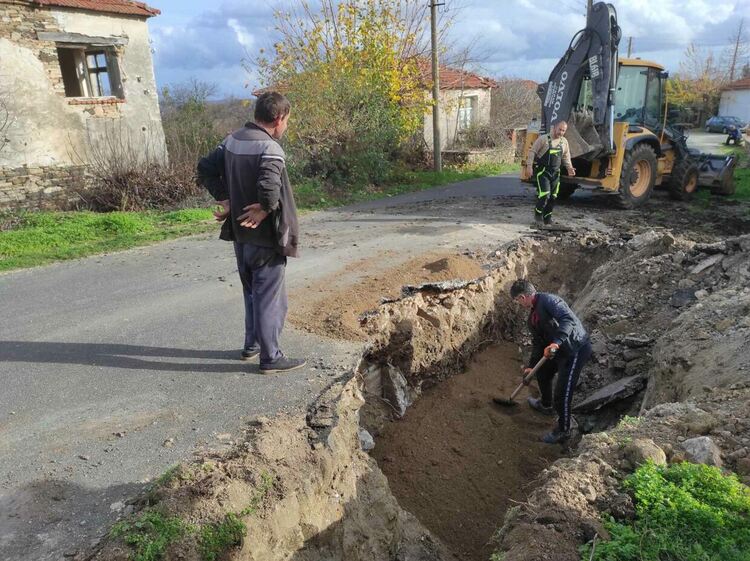 Започна реставрацията на една от основните чешми в село Хухла