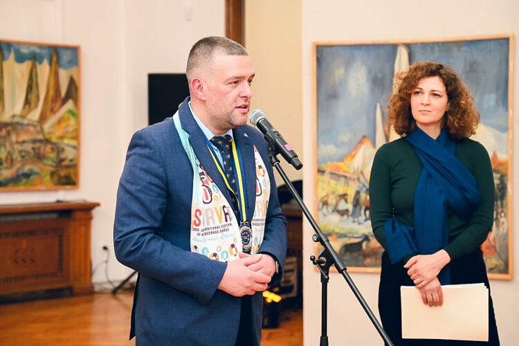 В Галерия &bdquo;Любен Гайдаров&ldquo; бе открита изложбата &bdquo;Златю Бояджиев и обредността на Сурва&ldquo;