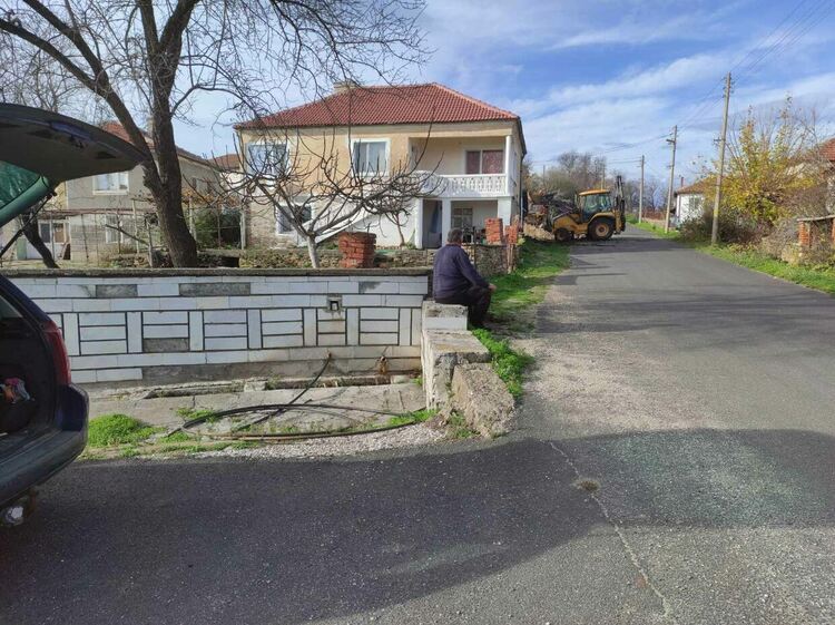 Започна реставрацията на една от основните чешми в село Хухла