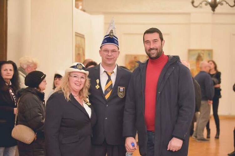 В Галерия &bdquo;Любен Гайдаров&ldquo; бе открита изложбата &bdquo;Златю Бояджиев и обредността на Сурва&ldquo;