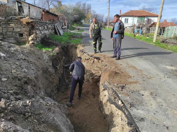 Започна реставрацията на една от основните чешми в село Хухла
