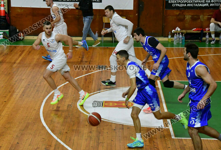 Баскетболният &bdquo;Хасково&ldquo; с обрат срещу &bdquo;Левски&ldquo;