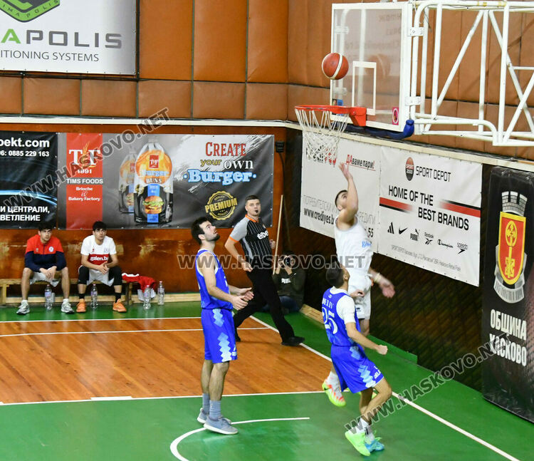 Баскетболният &bdquo;Хасково&ldquo; с обрат срещу &bdquo;Левски&ldquo;