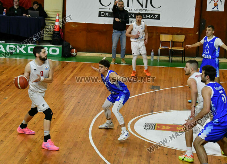 Баскетболният &bdquo;Хасково&ldquo; с обрат срещу &bdquo;Левски&ldquo;