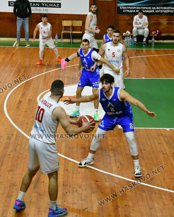 Баскетболният &bdquo;Хасково&ldquo; с обрат срещу &bdquo;Левски&ldquo;