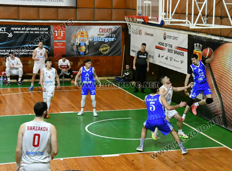 Баскетболният &bdquo;Хасково&ldquo; с обрат срещу &bdquo;Левски&ldquo;