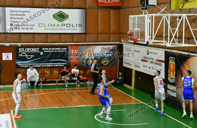 Баскетболният &bdquo;Хасково&ldquo; с обрат срещу &bdquo;Левски&ldquo;