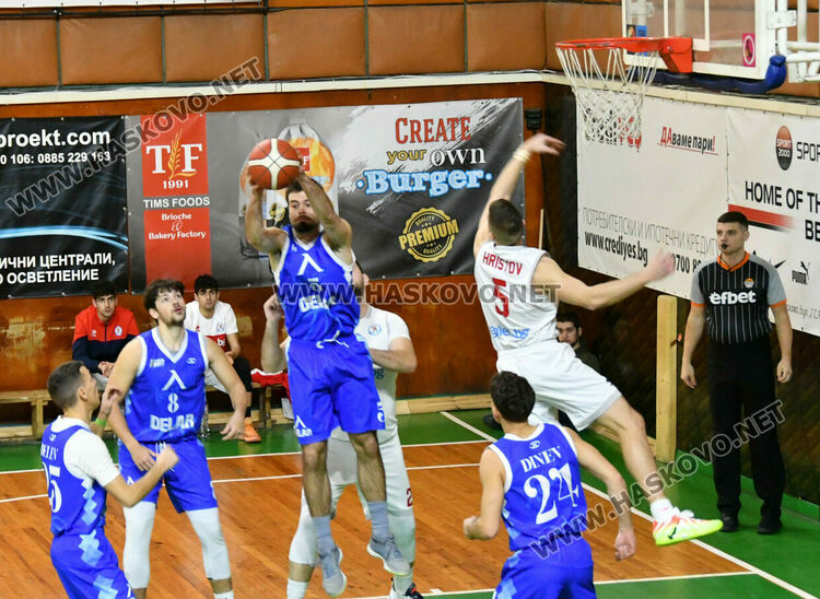 Баскетболният &bdquo;Хасково&ldquo; с обрат срещу &bdquo;Левски&ldquo;