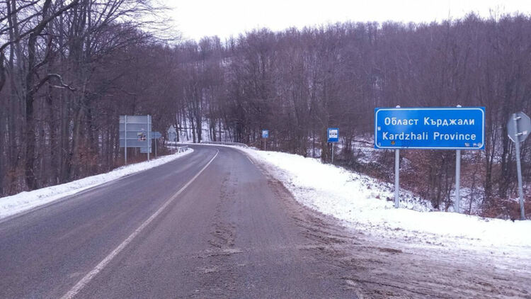 Мъж преби млад шофьор, спрял за почивка на Паничково