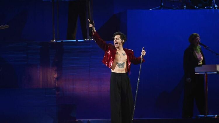 Harry Styles се завръща с нов албум - &bdquo;Kiss All The Time. Disco Occasionally&ldquo;