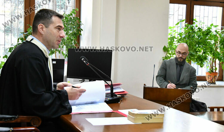 Отложиха делото за обида, заведено от Георги Иванов срещу Цвети Лалов за 100 000 лева