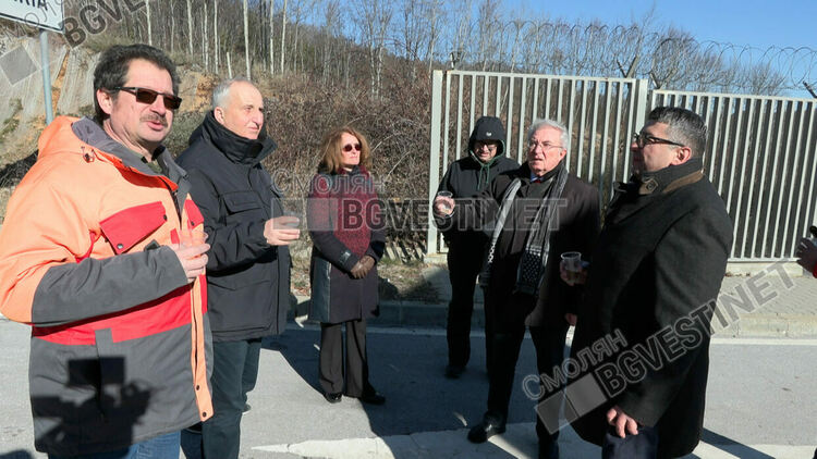 След 30 години чакане: Рудозем &ndash; Димарио отворен без официална церемония от българска страна / Галерия/