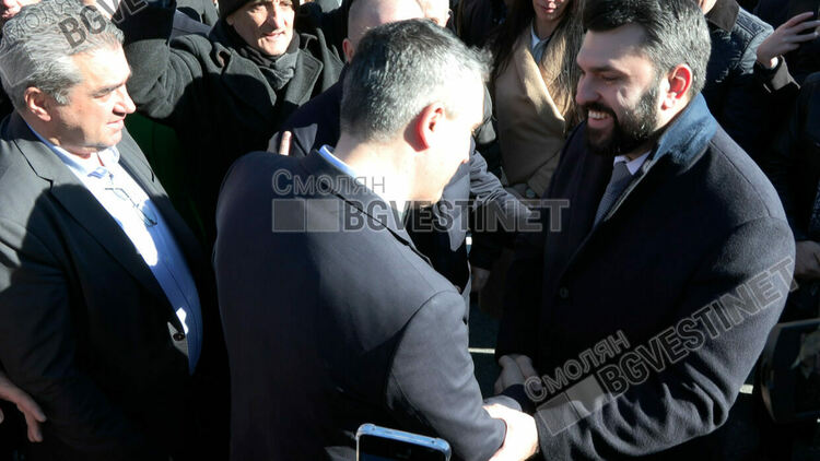 След 30 години чакане: Рудозем &ndash; Димарио отворен без официална церемония от българска страна / Галерия/