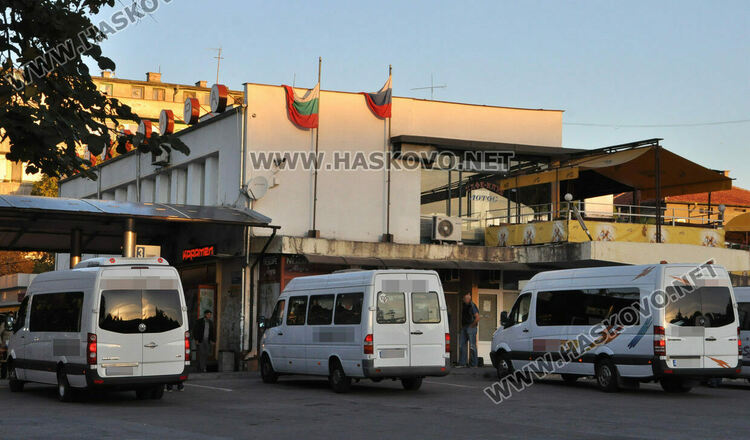 Заловиха мъж, откраднал раницата на жена на автогарата в Хасково