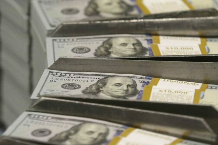 Европа държи страшно оръжие: 10 трилиона долара американски дълг