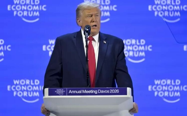 Като кацна в Давос, Тръмп заяви, че на форума има много приятели, но и някои врагове