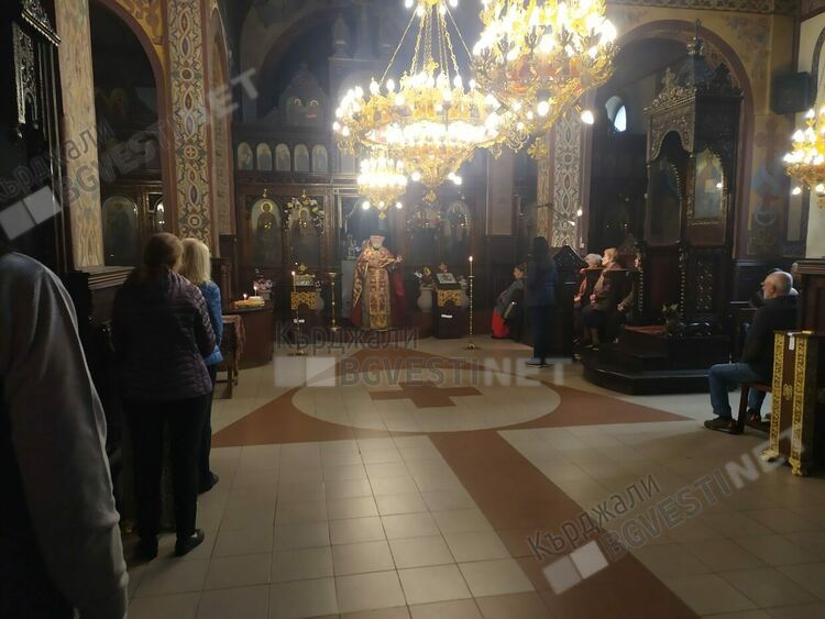 Храмът &bdquo;Св.Георги Победоносец&ldquo; в Кърджали ще приема дарения в левове,дори и след 1 февруари