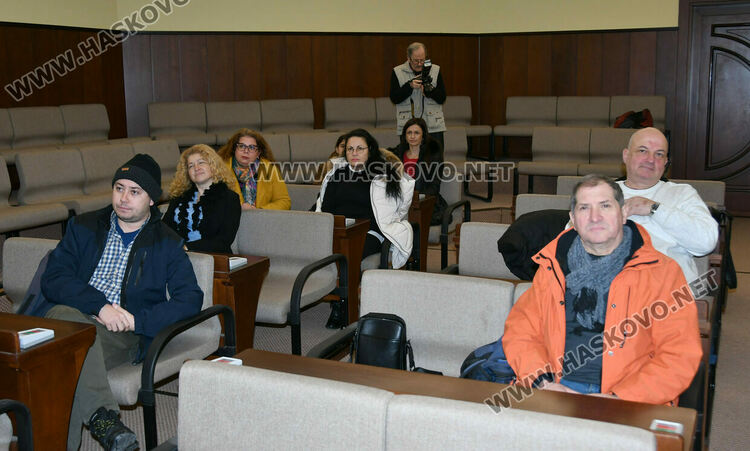 Светлна Николава представи най-новата си книга &bdquo;Очите на Марта&ldquo; в Хасково