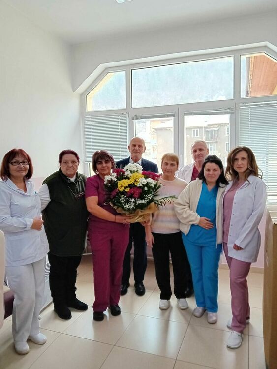 Ново специализирано легло за новородени получи АГ отделението в Мадан