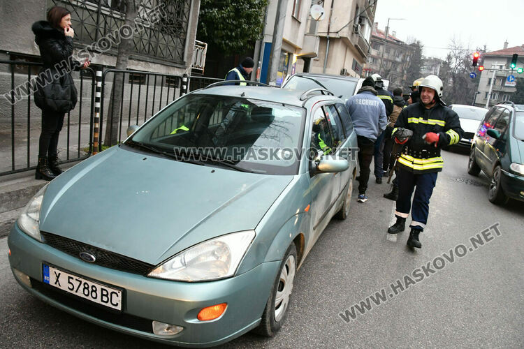 Три коли катастрофираха на бул. &bdquo;Съединение&ldquo; в Хасково