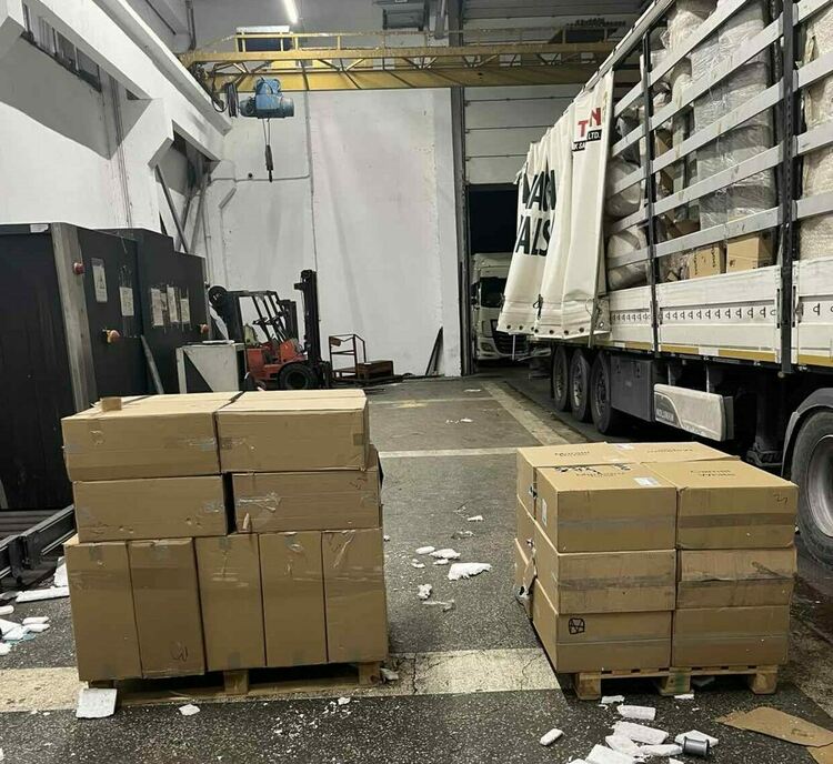 Условна присъда за мъж за контрабанда на цигари за близо 14 млн. лв.