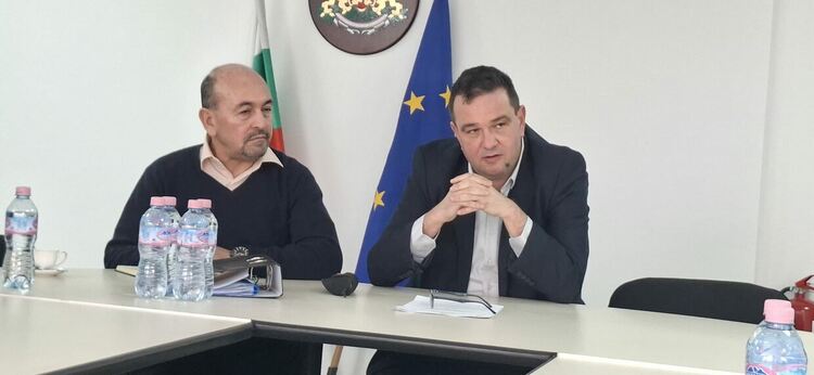 НАП и КЗП се отчетоха пред Областния координационен център за еврото