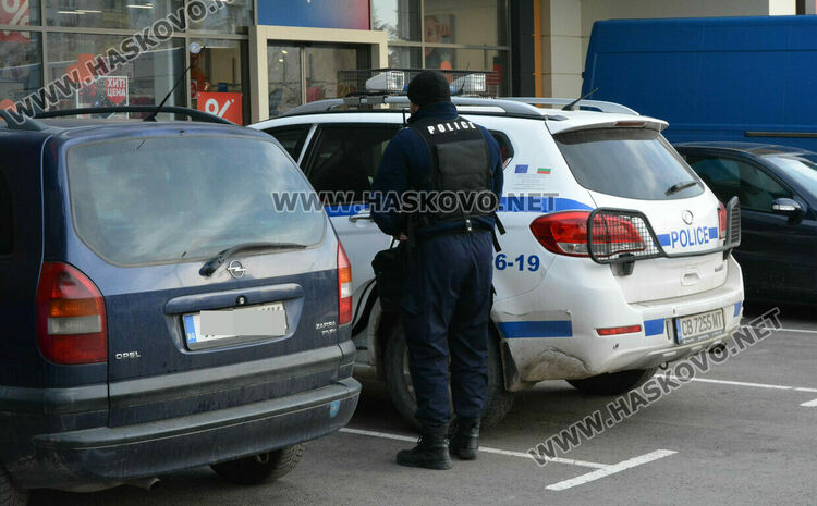 Две деца и младеж са заловени за кражби от магазини в Хасково и Димитровград