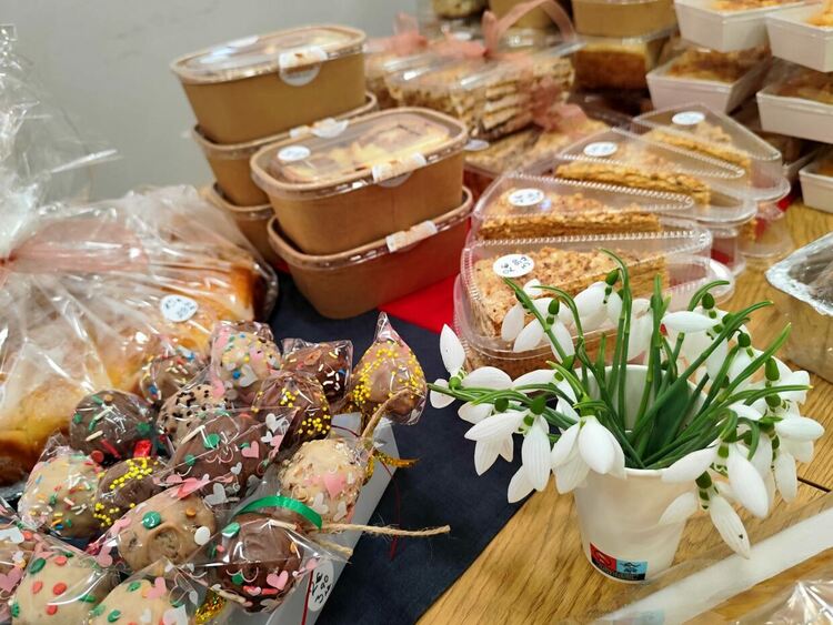 Кметове, жители на Мандра и гости се включиха в дарителската кампания за ремонт на църквата в селото