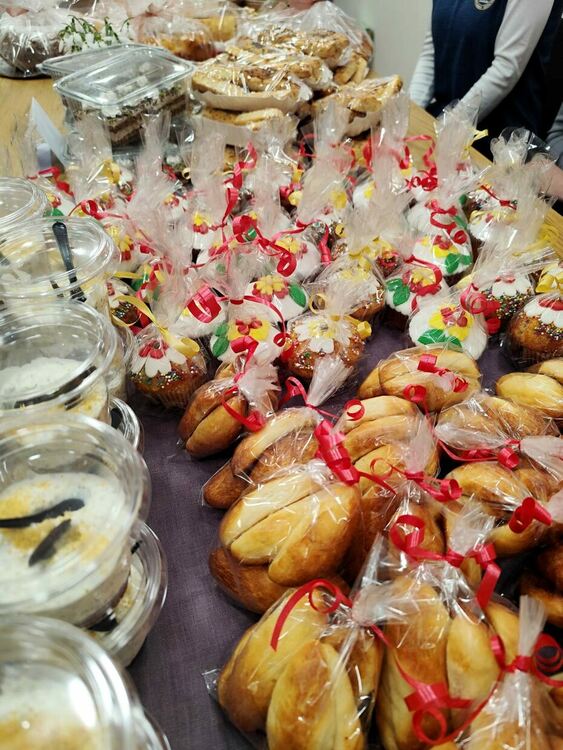 Кметове, жители на Мандра и гости се включиха в дарителската кампания за ремонт на църквата в селото