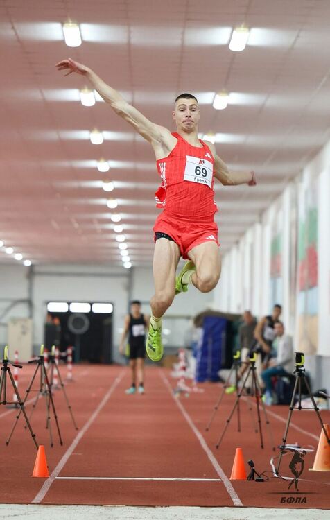 Божидар с второ място в Париж и 5 опита над 8 метра