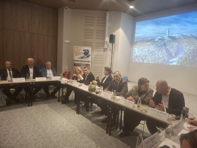 Между 4 и 7 процента ръст на туристите в зимните курорти, включително и Пампорово 