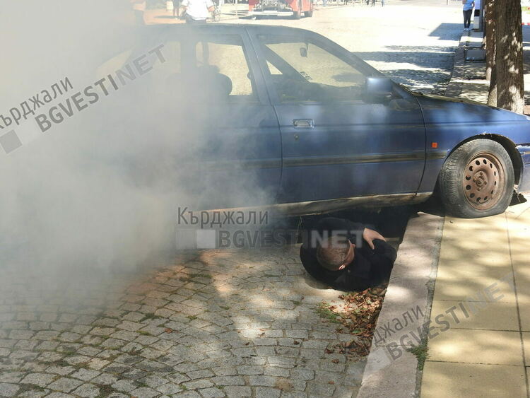 Четири пожара през уикенда в областта,горя кола в Момчилград