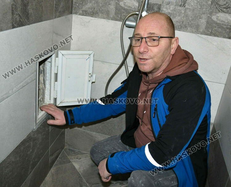 Цял вход в Хасково е наводнен, обвиняват екип на ВиК за инцидента