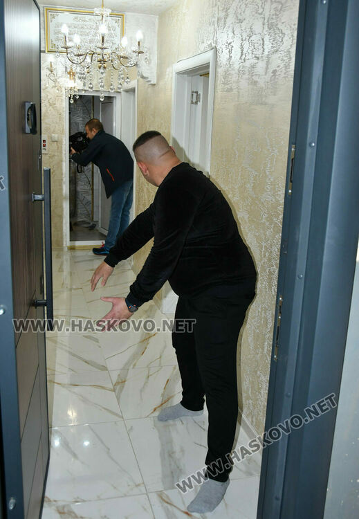 Цял вход в Хасково е наводнен, обвиняват екип на ВиК за инцидента