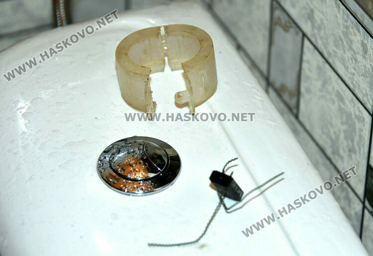 Цял вход в Хасково е наводнен, обвиняват екип на ВиК за инцидента