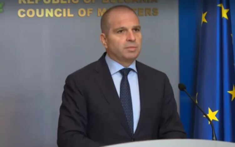 Подобни блокажи на гранични пунктове не водят до решаване на проблемите на превозвачите. Правителствата на Сърбия и Северна Македония трябва да започнат преговори с Еврокомисията, коментира министърът на транспортна Гроздан Караджов.