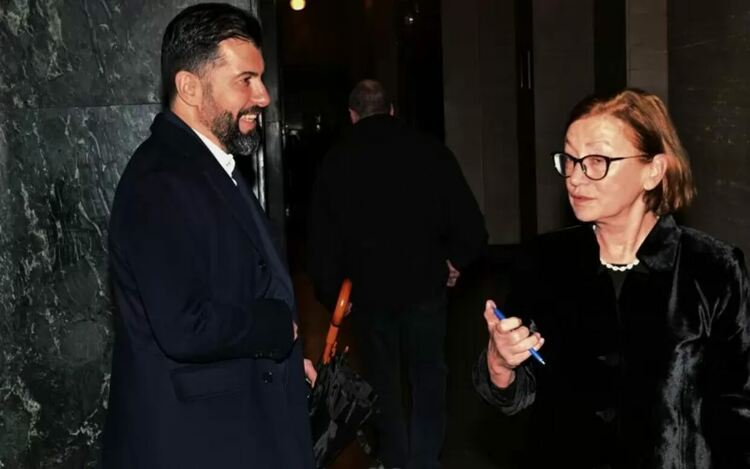 Кирил Петков в съда днес с адвоката си Ина Лулчева.