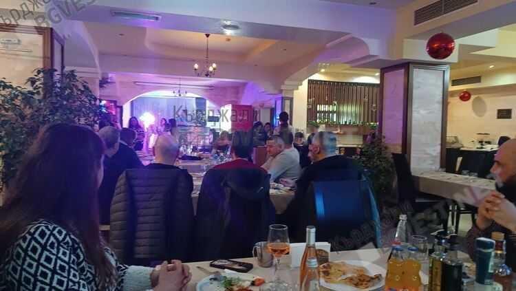 Привличат изселниците с ориенталски танци в заведенията на Кърджали,нашенци отмарят в ученическа ваканция