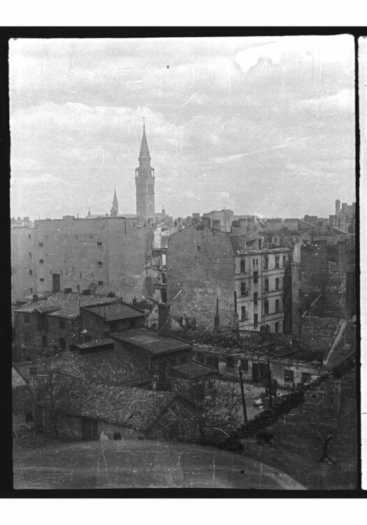 Документалният HBO Original филм &bdquo;33 снимки от гетото&ldquo; с премиера в HBO Max и по HBO