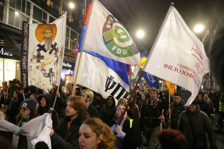 За пореден път хиляди излязоха на антиправителствен протест в Белград