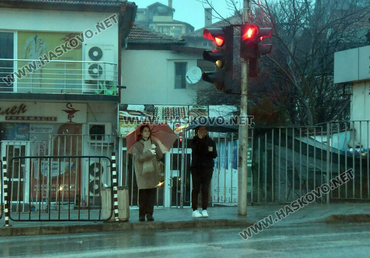 Оранжев код за значителни валежи в четвъртък в Хасковска област