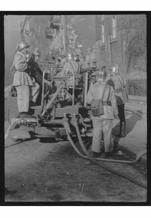 Документалният HBO Original филм &bdquo;33 снимки от гетото&ldquo; с премиера в HBO Max и по HBO