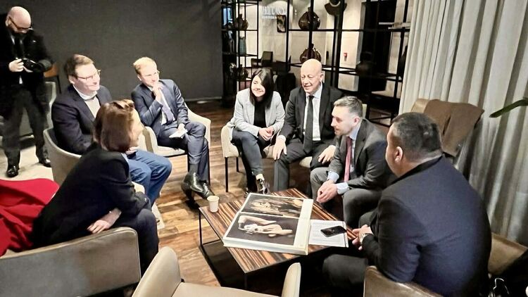 Кметът на Минерални бани алармира европейските институции за политически репресии в България