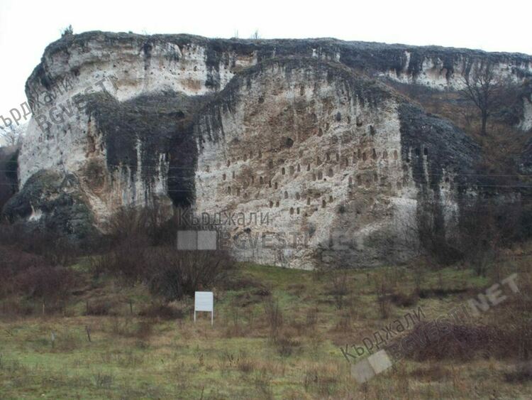Скални ниши