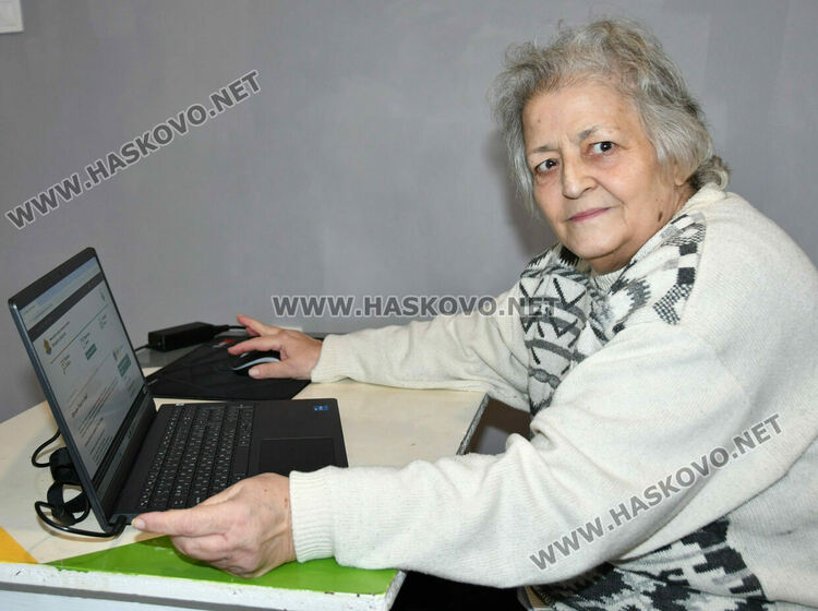 Откриха дигитален клуб в читалище &bdquo;Вапцаров&ldquo; в Хасково