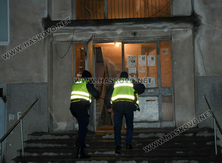 Откриха труп на мъж в апартамент в Хасково
