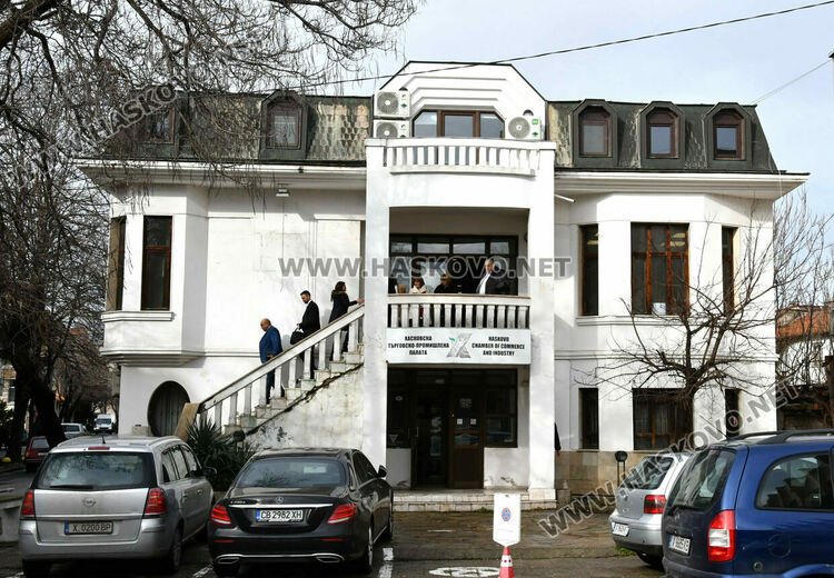 Посланикът на Ирак в България на среща с бизнесмени в ХТПП-Хасково