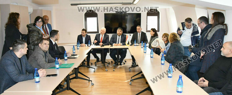 Посланикът на Ирак в България на среща с бизнесмени в ХТПП-Хасково