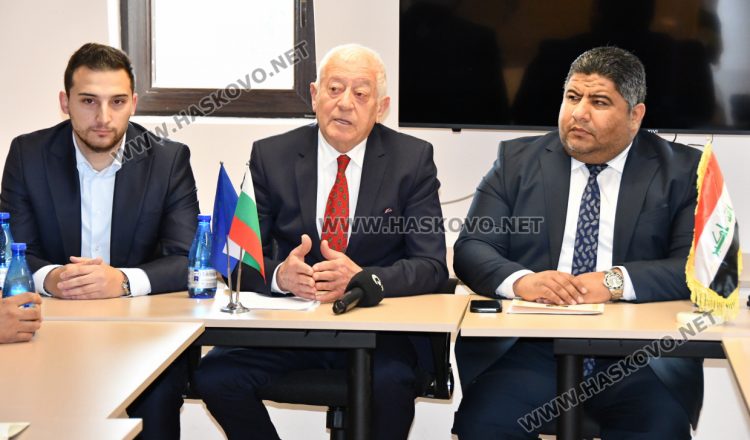 Богдан Кирилов, Янчо Янев и посланик Хайдер Албуриахи