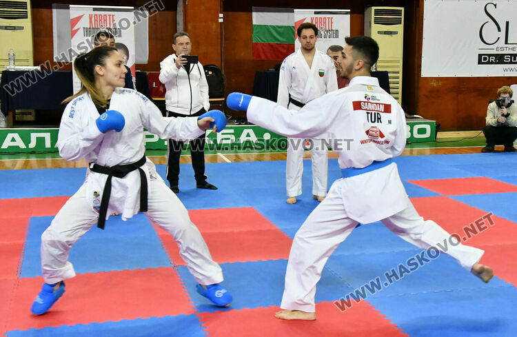 Олимпийските медалисти Ивет Горанова и Ерай Шамдан в Хасково за тренировъчен лагер 